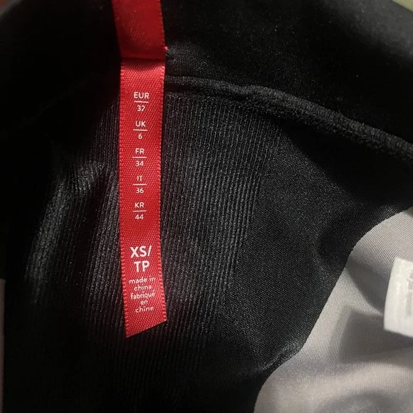 Spanx Sculpt On Core High Waist Mid Thigh Shorts Black Size XS Sculpting Contour - Picture 10 of 15